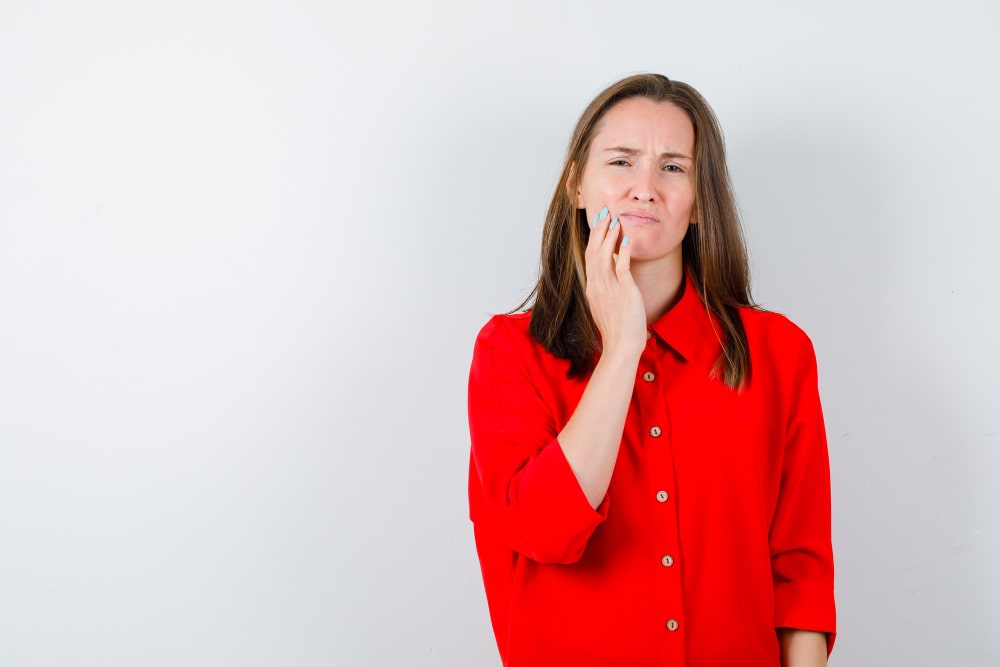 why do we feel sensitivity in our teeth